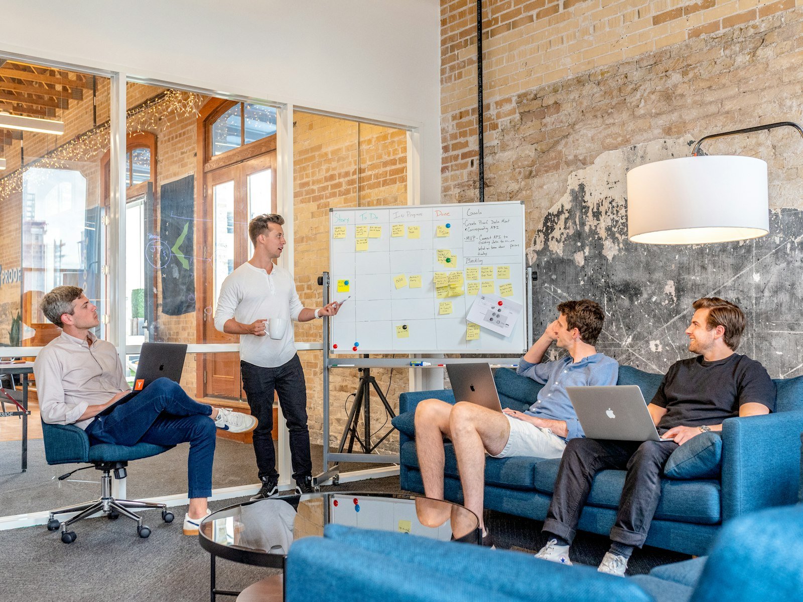 High-Yield B2B Content Syndication: Qualifying Enterprise Decision-Makers and Eliminating Form Fatigue